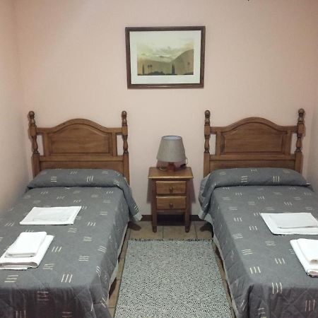 Apartamentos Turisticos San Juan De La Pena Santa Cruz de la Serós Kültér fotó