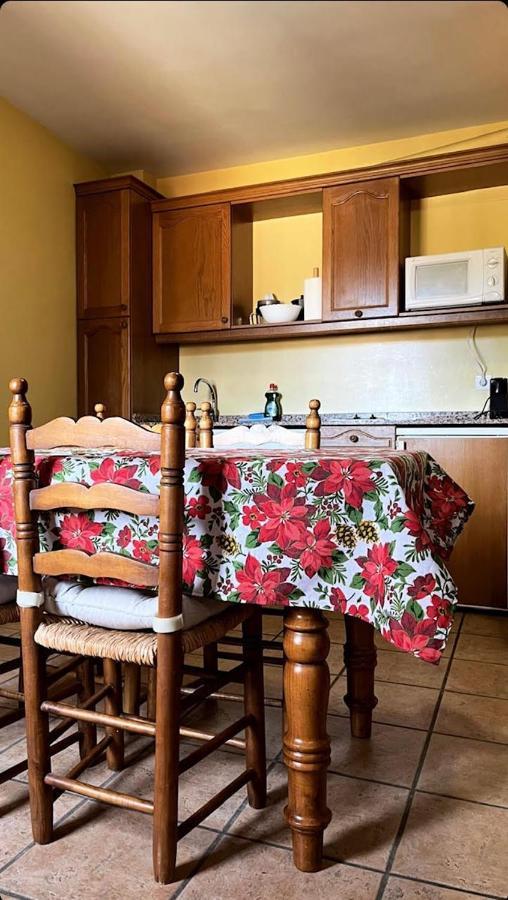Apartamentos Turisticos San Juan De La Pena Santa Cruz de la Serós Kültér fotó