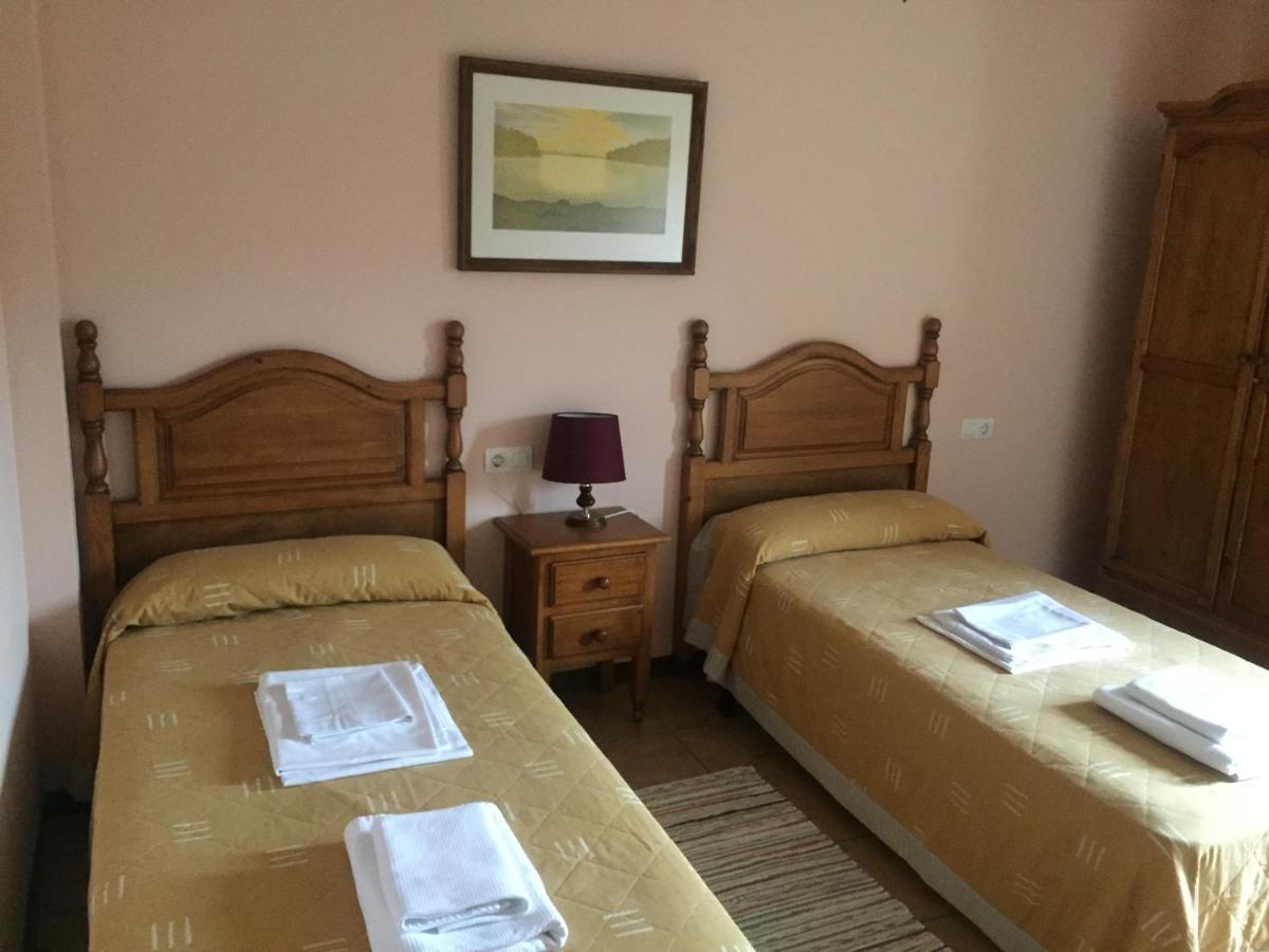 Apartamentos Turisticos San Juan De La Pena Santa Cruz de la Serós Kültér fotó