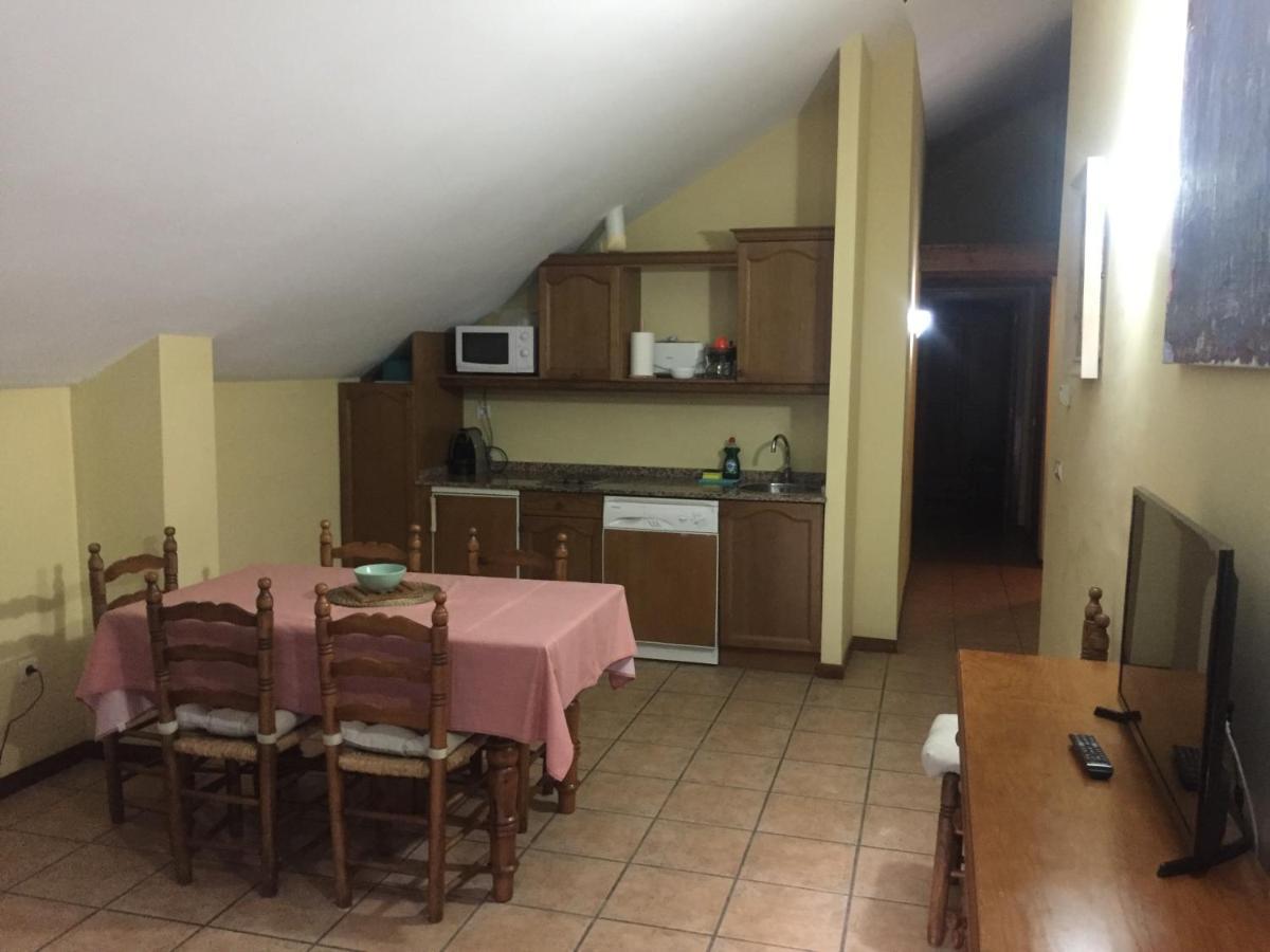Apartamentos Turisticos San Juan De La Pena Santa Cruz de la Serós Kültér fotó